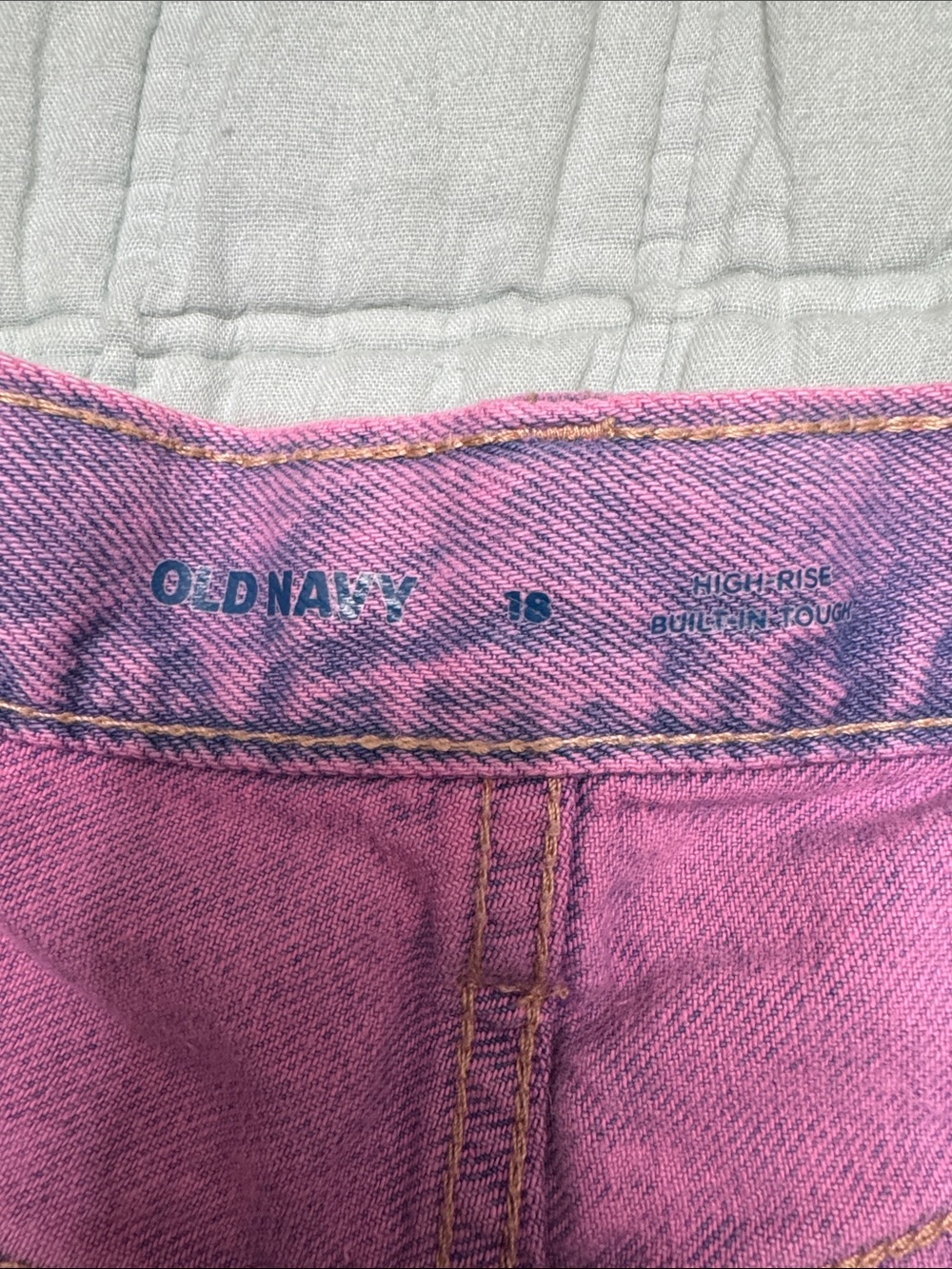Old Navy Pink Acid-Wash Denim Mom Shorts - Picture 2 of 5